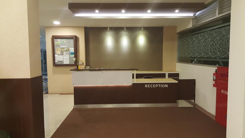 Reddoorz Apartment @ Emerald Towers Bandung Zewnętrze zdjęcie