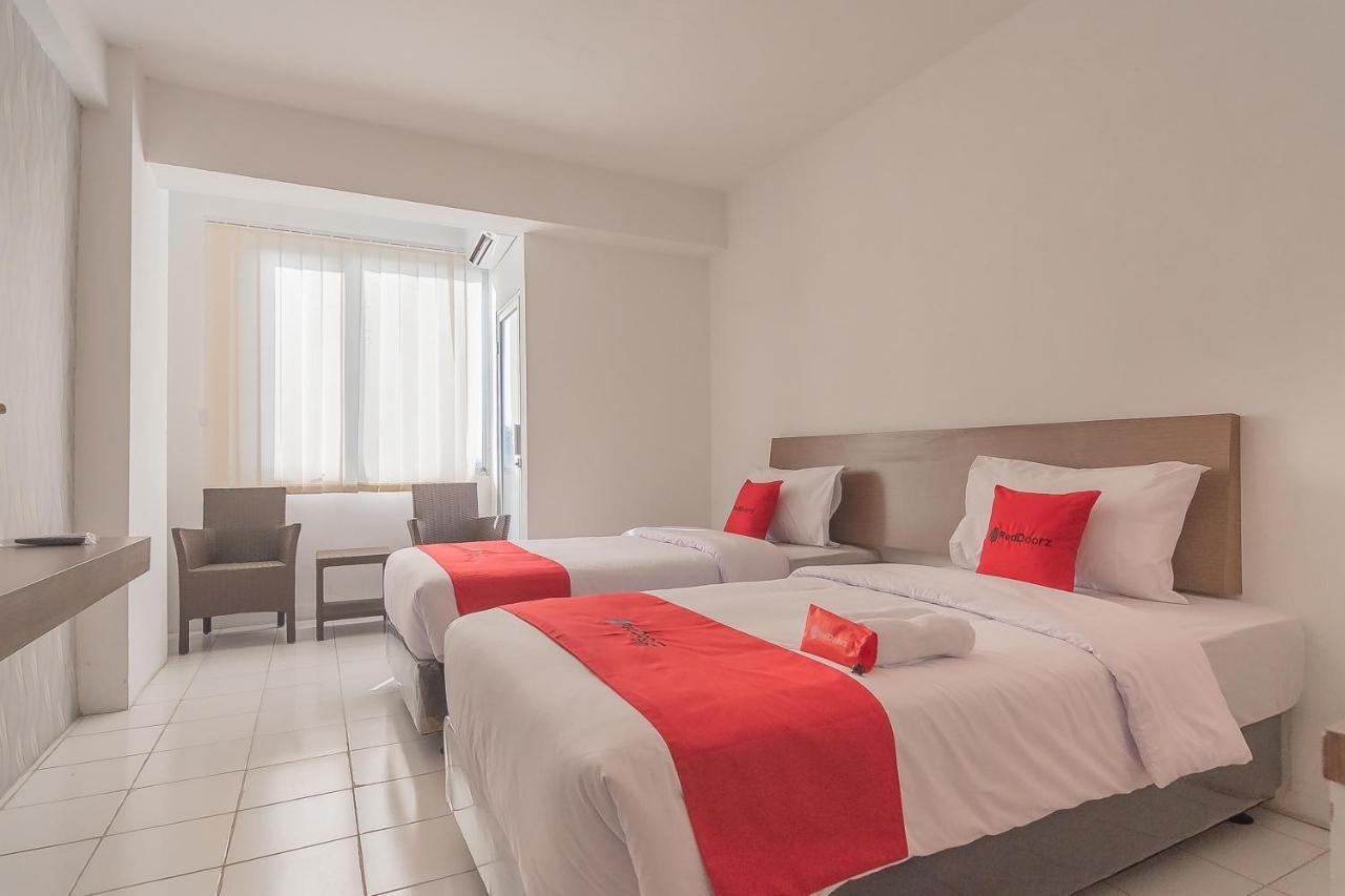 Reddoorz Apartment @ Emerald Towers Bandung Zewnętrze zdjęcie
