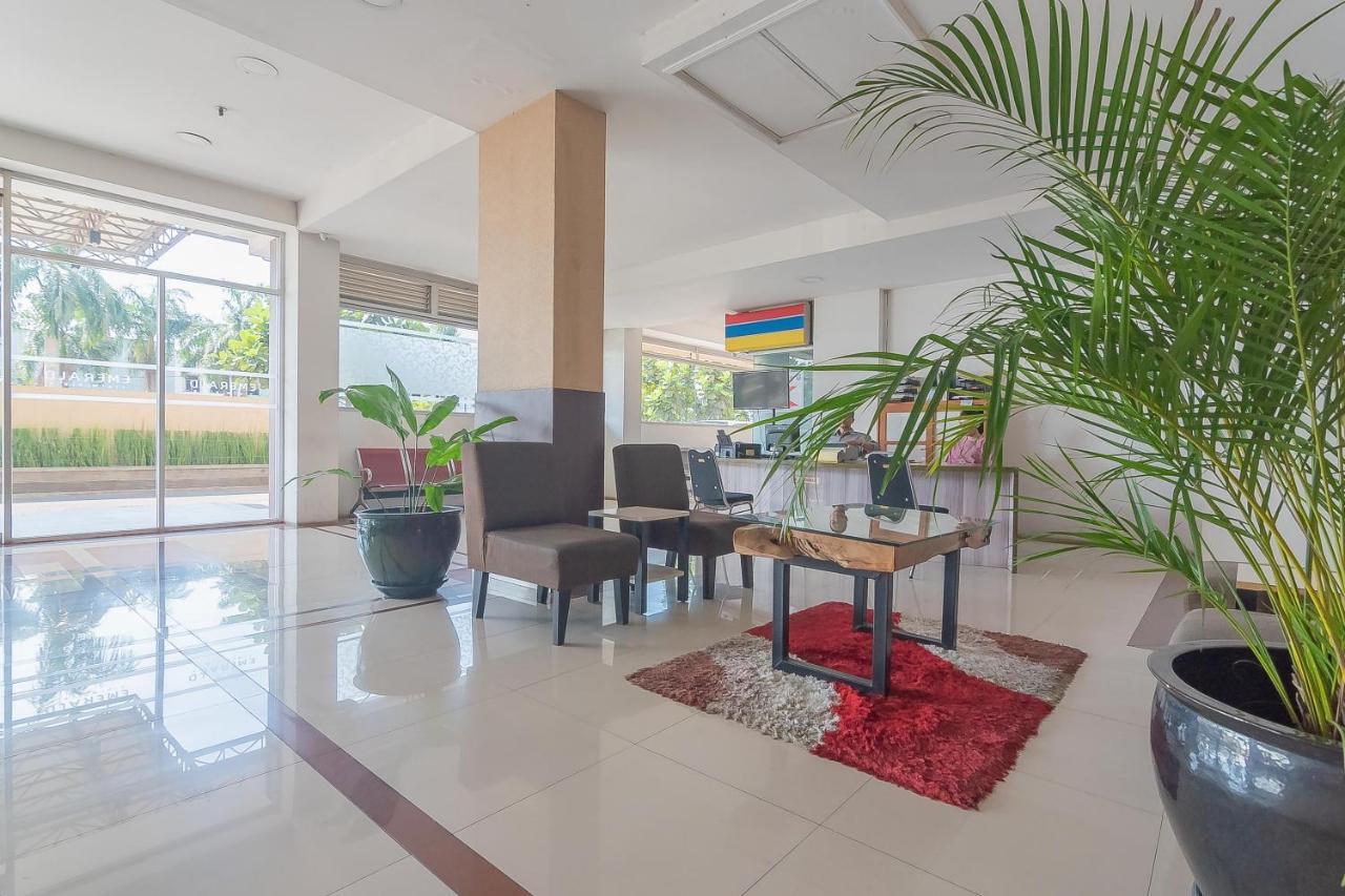 Reddoorz Apartment @ Emerald Towers Bandung Zewnętrze zdjęcie
